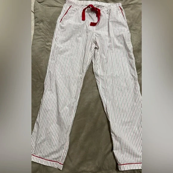Brooks Brothers Women's White and Red Striped Pajama Set | 100% Cotton - Picture 4 of 7